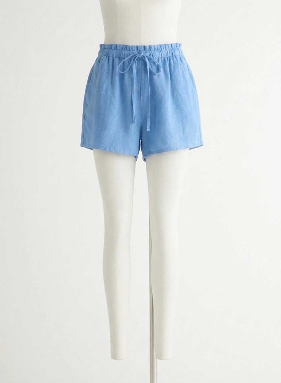 NEW BELLA DAHL pull-on dolphin short with tie in riviera blue
